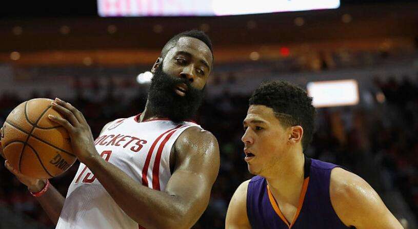 由专员曼弗 由专员曼弗